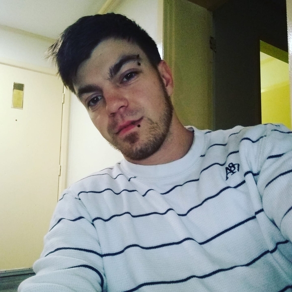 Meet your Posher, Lee - Picture 1 of 1